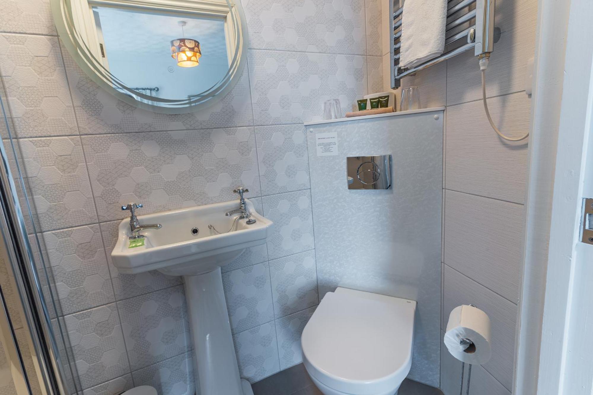 Rooms At The Highcliffe Aberporth Buitenkant foto