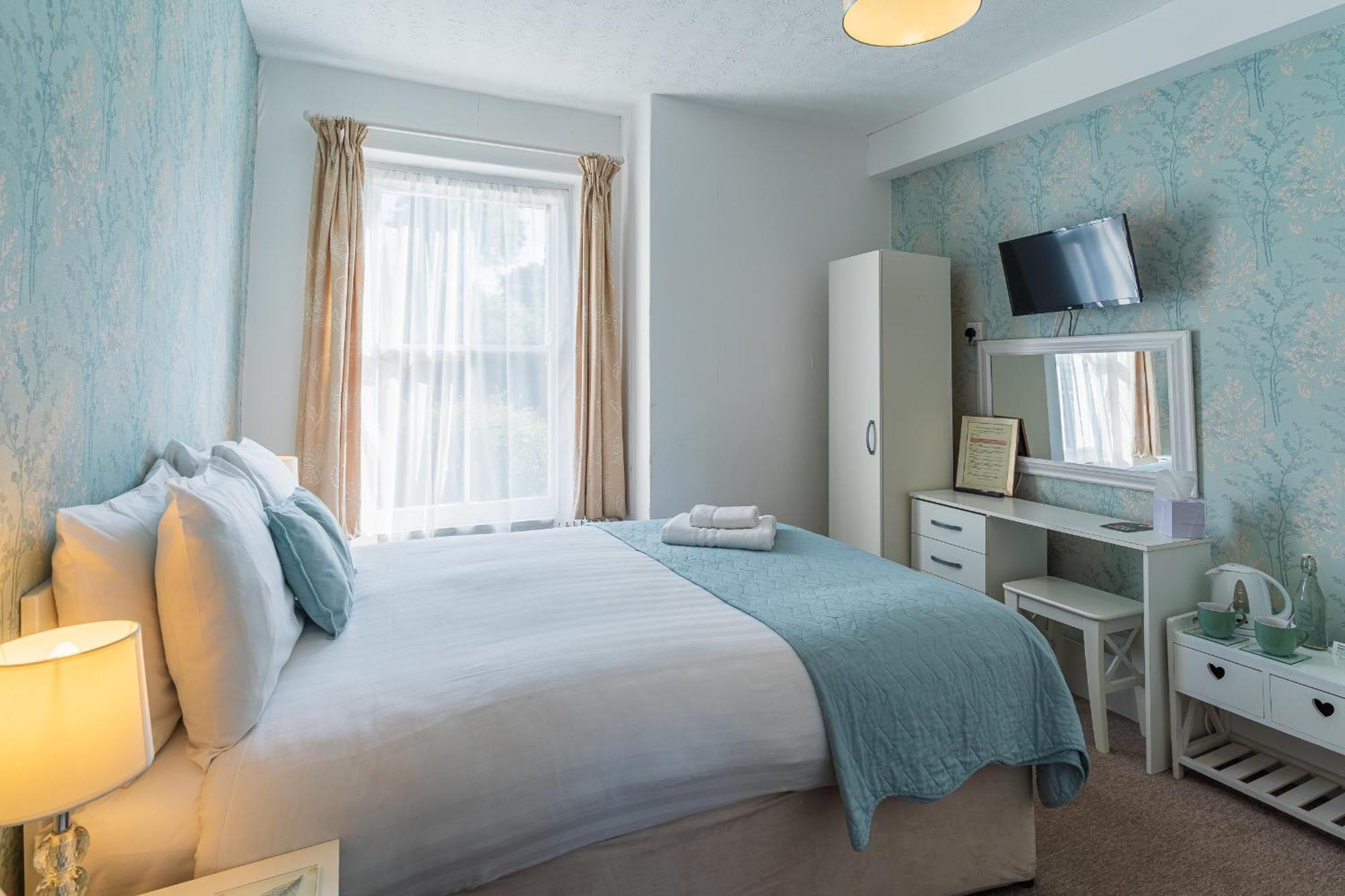 Rooms At The Highcliffe Aberporth Buitenkant foto