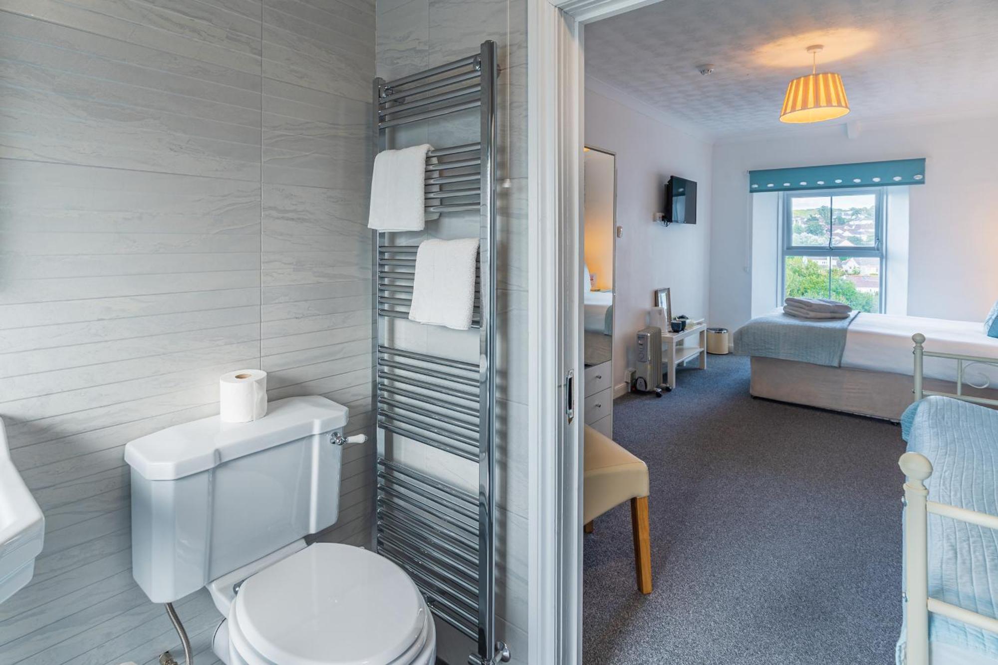 Rooms At The Highcliffe Aberporth Buitenkant foto