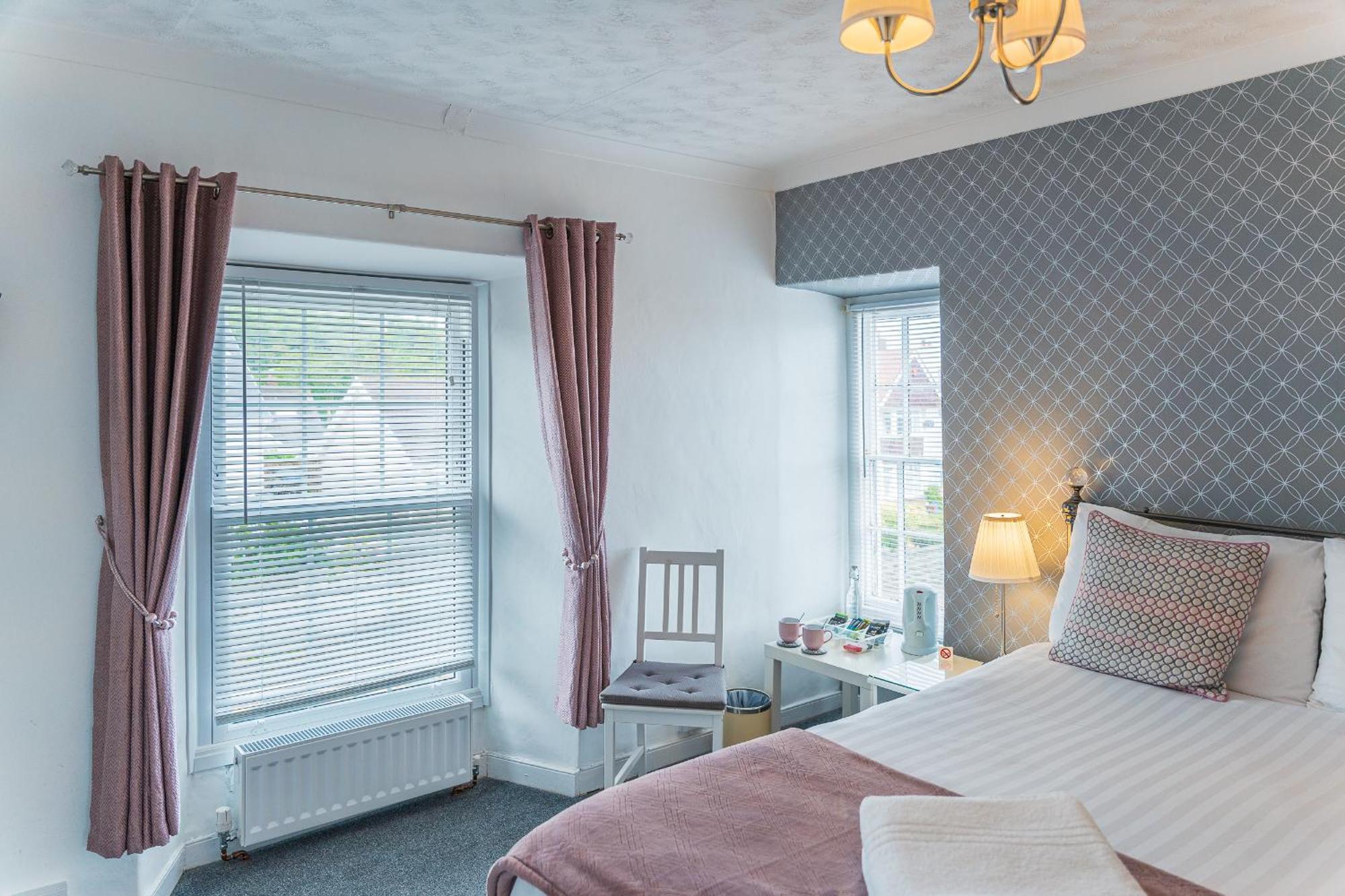 Rooms At The Highcliffe Aberporth Buitenkant foto